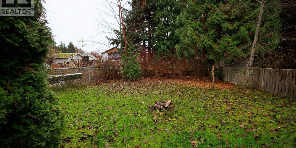 A 5115 MEDEEK AVENUE Terrace Photo 24 A 5115 MEDEEK AVENUE Terrace Photo 24